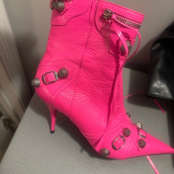 Pink Balenciaga boots - Picture 1 of 2